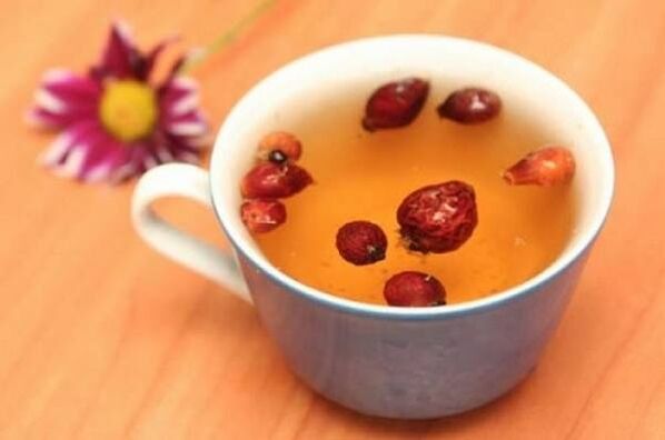 急性胃炎期间，饮食中引入玫瑰果汤